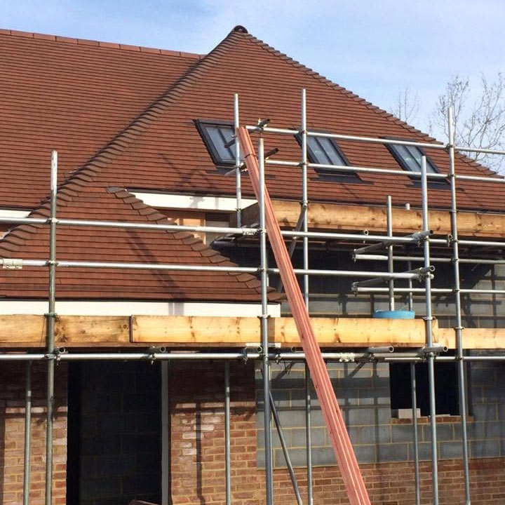 Top 2 Bottom Ltd roof scaffold